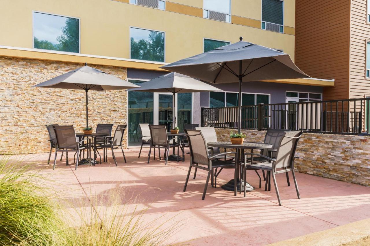 Fairfield Inn & Suites By Marriott Oakhurst Yosemite Exterior photo